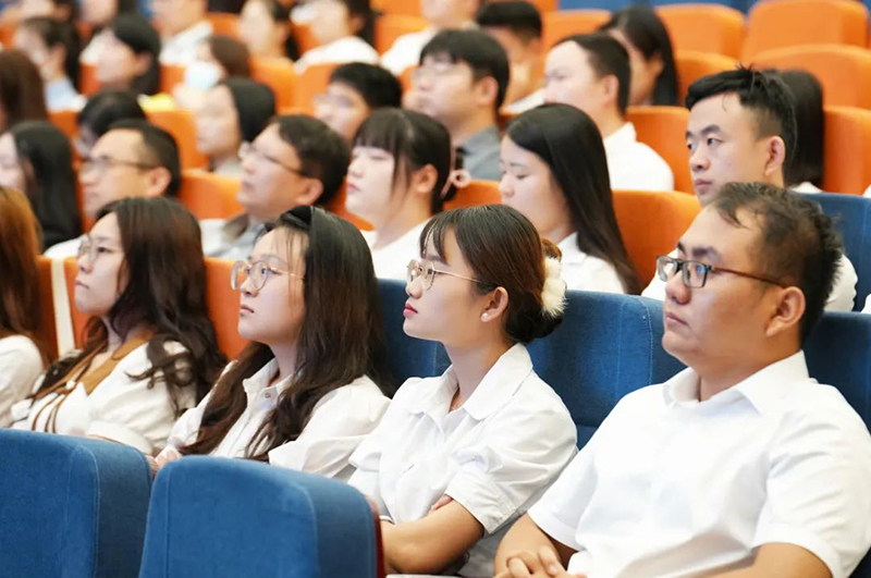 踔厉奋发，砥砺前行——YH533388银河高级中学2023-2024学年第二学期期末全体教职工大会